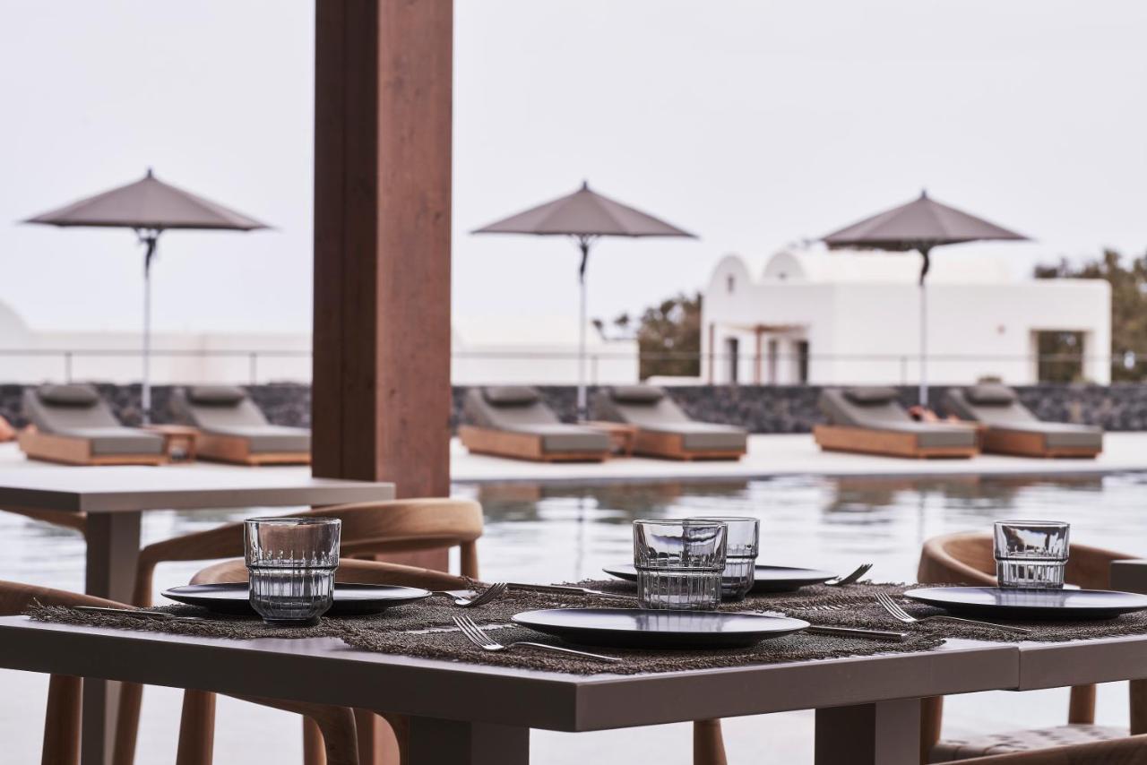 Orama Hotel&Spa Fira  Exteriér fotografie The pool at the hotel