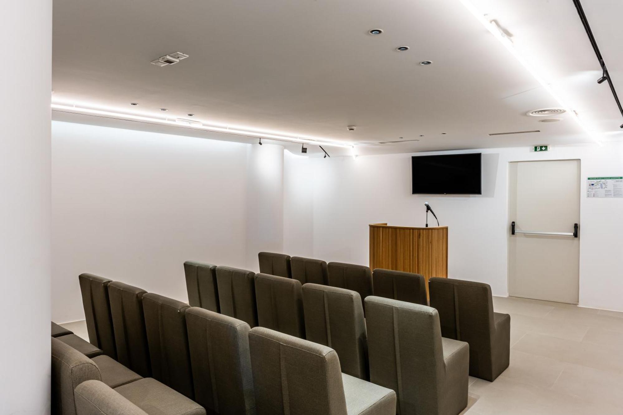 Orama Hotel&Spa Fira  Exteriér fotografie The lecture room