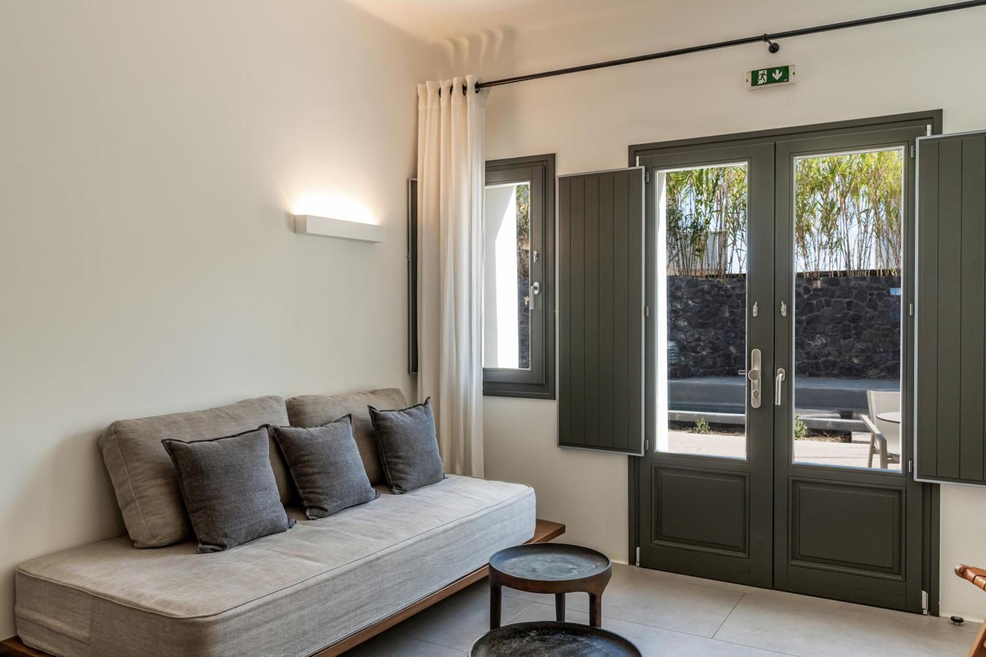Orama Hotel&Spa Fira  Exteriér fotografie Interior of a suite
