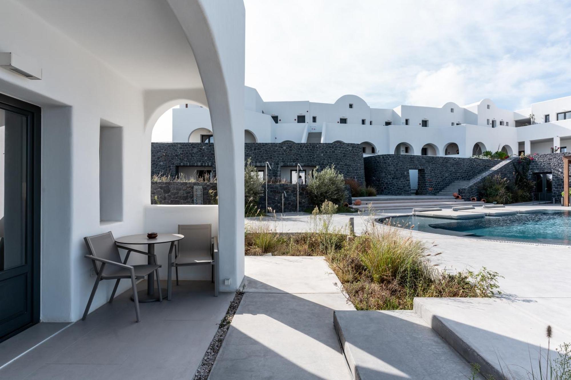Orama Hotel&Spa Fira  Exteriér fotografie The hotel's pool