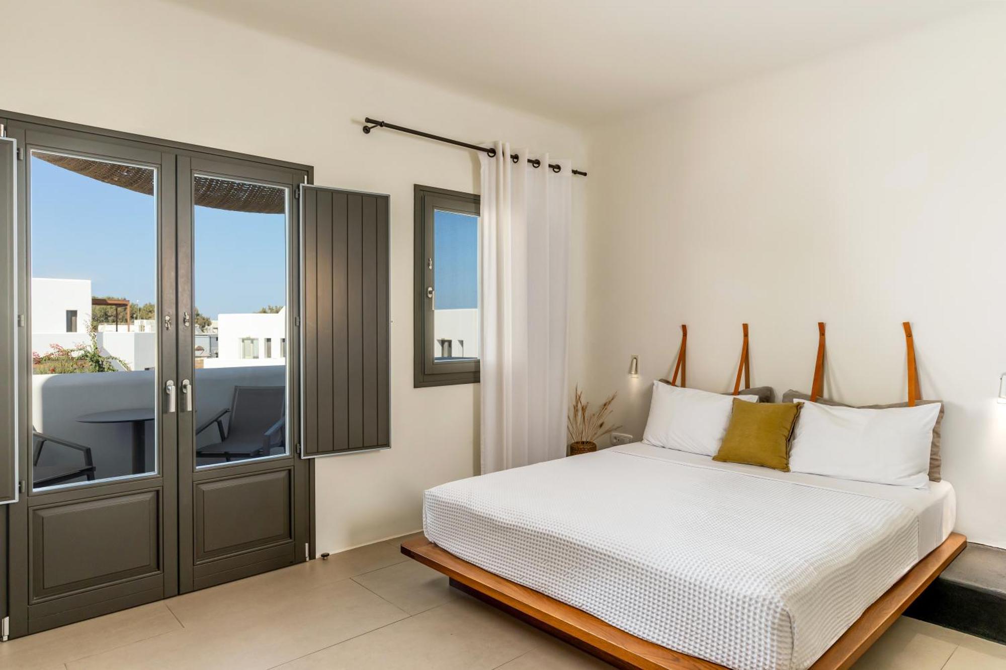 Orama Hotel&Spa Fira  Exteriér fotografie A bedroom at the hotel
